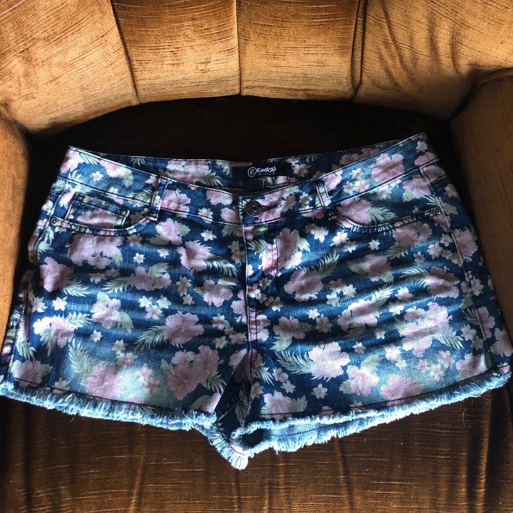 Shorts bundle - Picture 6 of 7